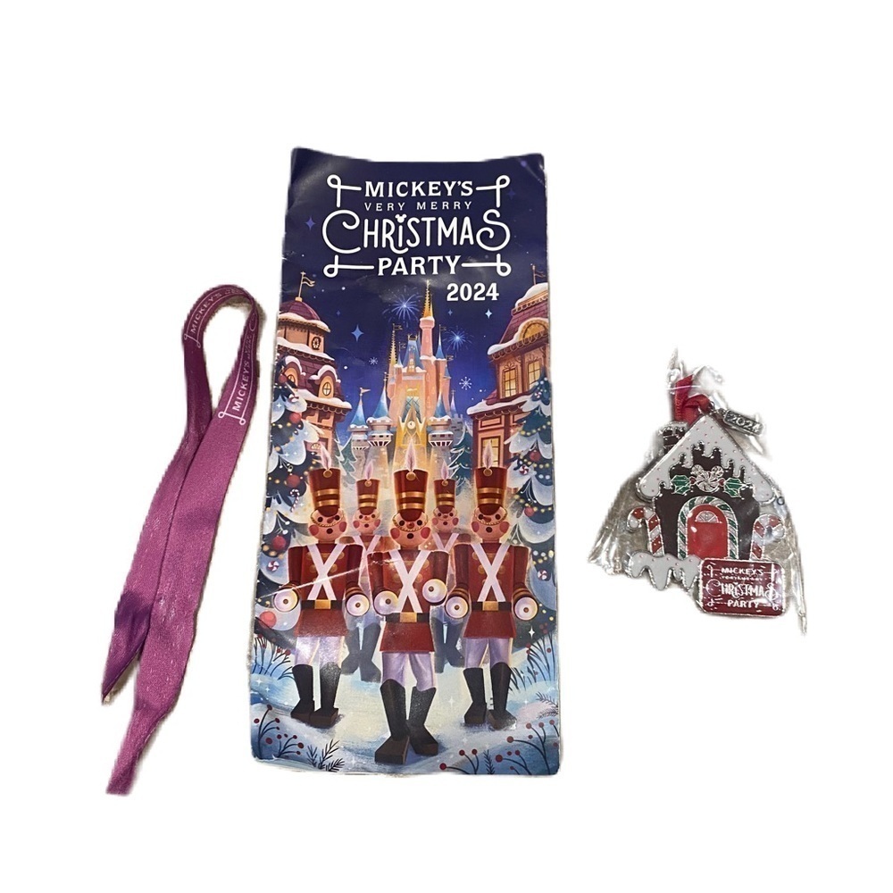 Disney Mickey’s Very Merry Christmas Party 2024 Wristband Ornament Map Souvenir